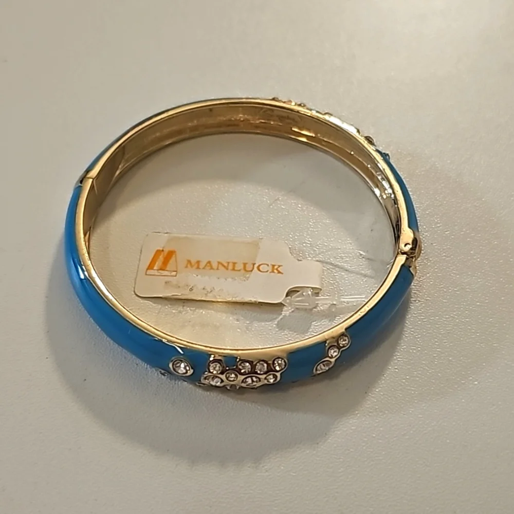 Vintage Gold Tone Manluck Enamel & Rhinestone Cuff Clamper Bracelet.